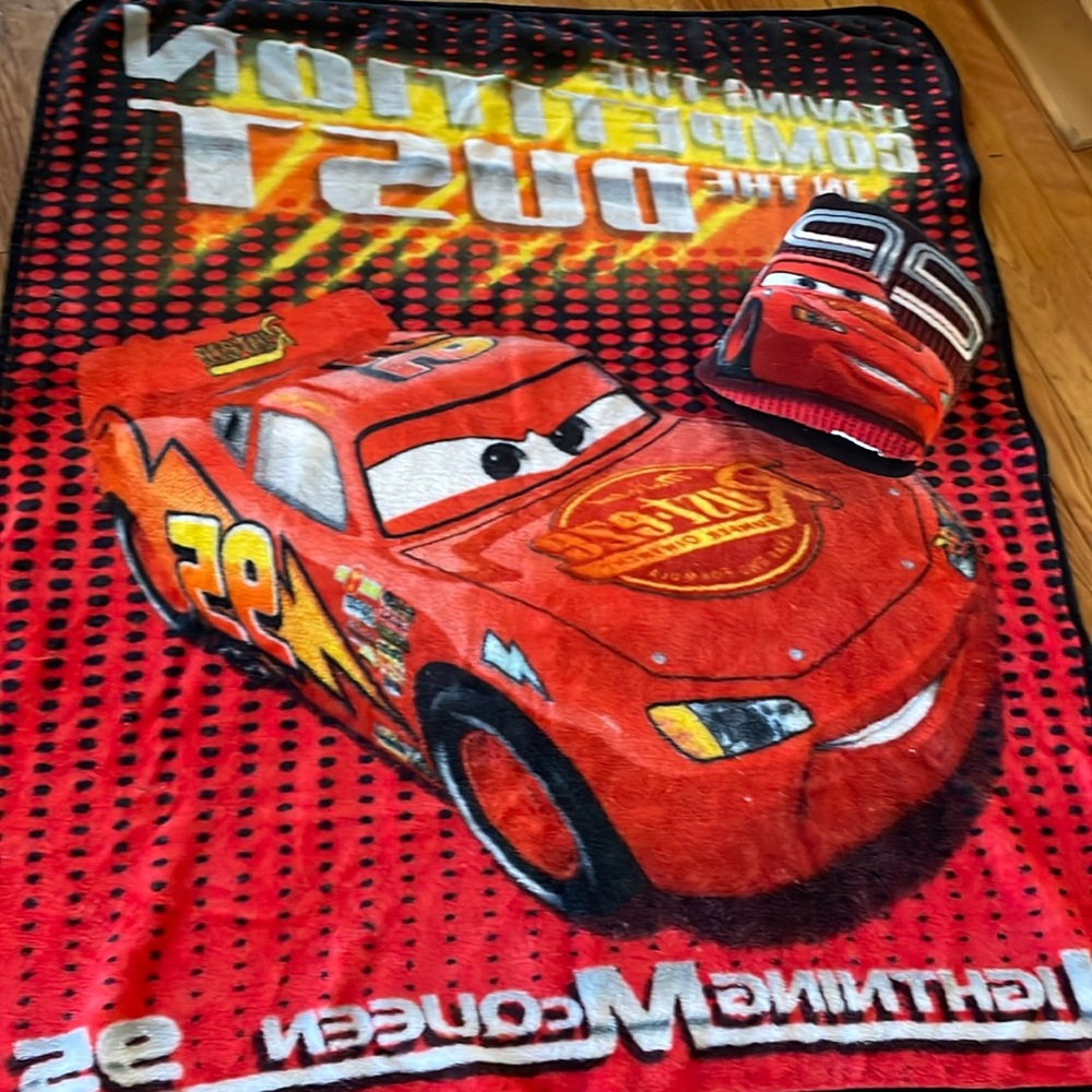 Cars Lightning McQueen kids throw and pillow